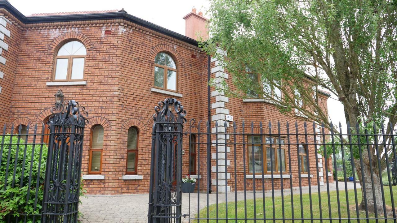 Mullingar Town Apartment 2 Bedrooms מראה חיצוני תמונה